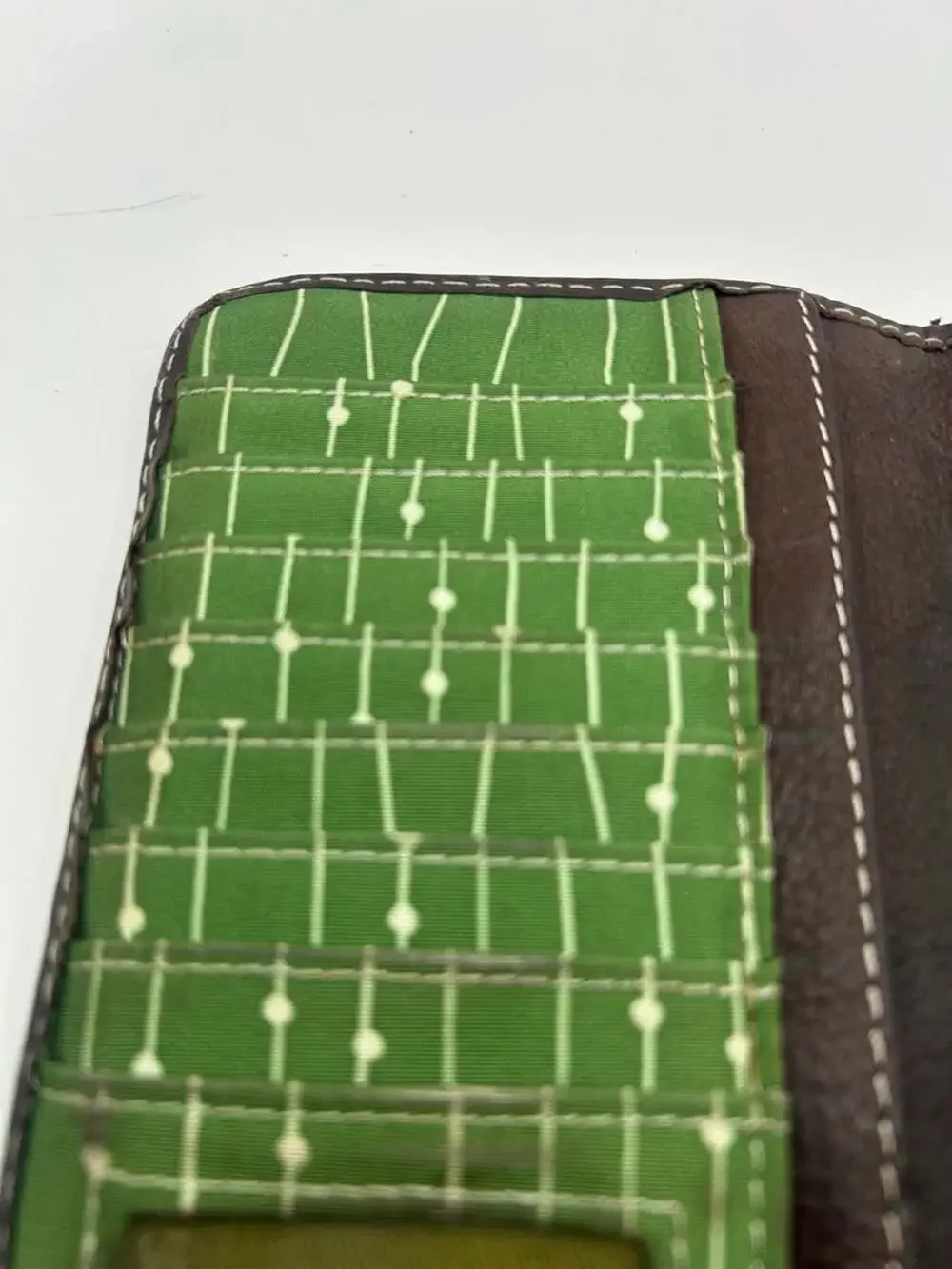Fossil Vintage Bifold Leather Wallet with Green Accent Lining